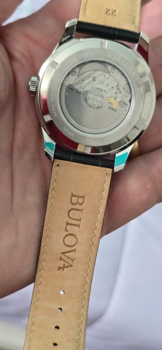 Reloj Bulova Wilton GMT Automático 24 Joyas