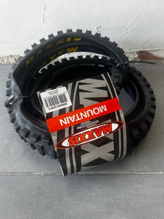 Coppia di pneumatici Maxxis Minion DHR II 29x2.40 per MTB, nuovi e inutilizzati