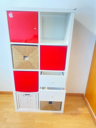 Estantería Kallax Ikea Roja y Blanca