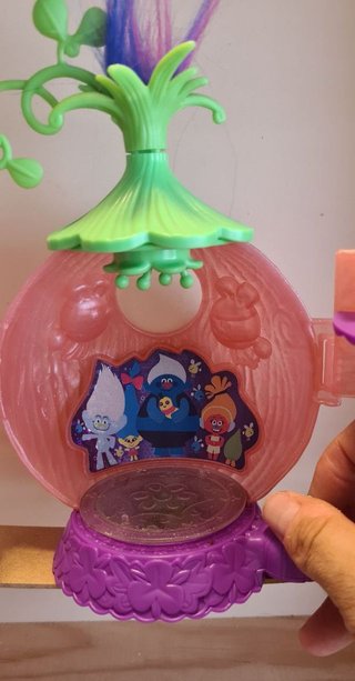 Casa Trolls con 11 muñecos