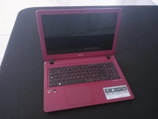 Portátil Acer Rosa/Rojo