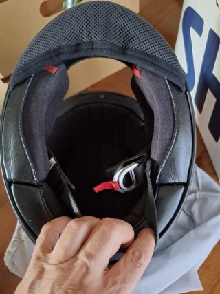 Casco marca Shoei Glams
