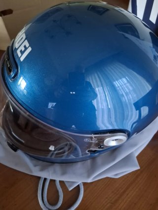 Casco marca Shoei Glams