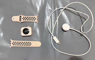 Apple Watch SE GPS + Cellular