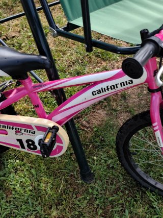 Bicicleta infantil rosa California con cesta 4+