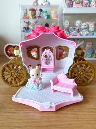 Sylvanian Families Carruaje Princesa y Muñeca