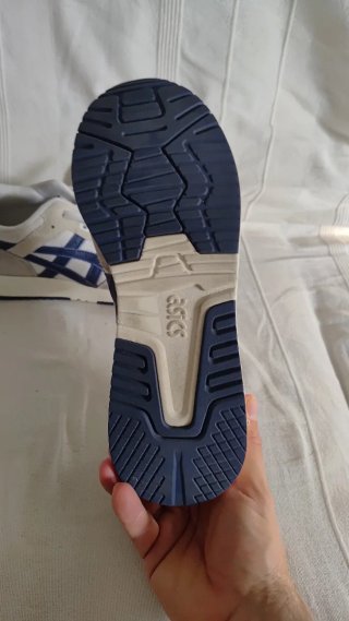 Zapatillas Asics casuales azul y blanco