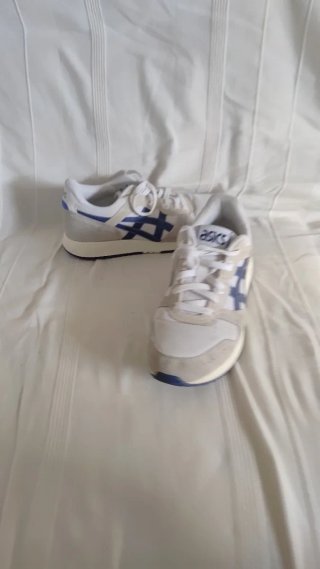 Zapatillas Asics casuales azul y blanco