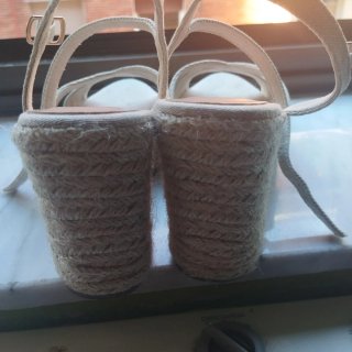 Sandalias cuña Sfera Beige