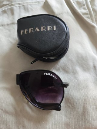 Gafas de Sol Ferrari Negras y Moradas