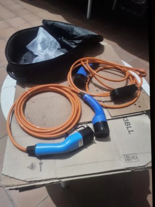 Cables de carga XEV Yo-Yo nuevos a estrenar..
