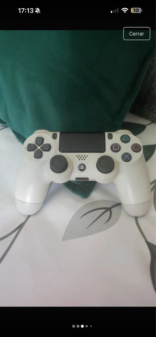 Consola PS4 con 2 mandos y cables originale
