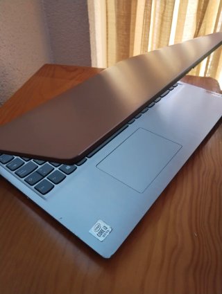 Portátil Lenovo Plata
