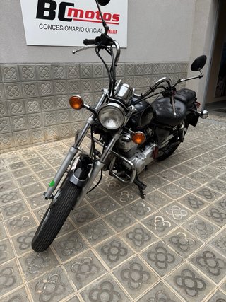 Yamaha Virago 250 Negra y Plateada