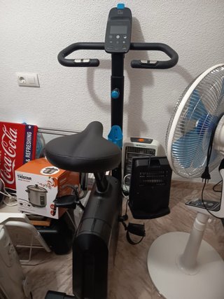 Bicicleta estática negra