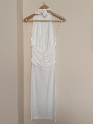 Vestido midi blanco con aplique dorado zara S