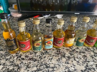 Collezione di Mini Bottiglie di Alcol