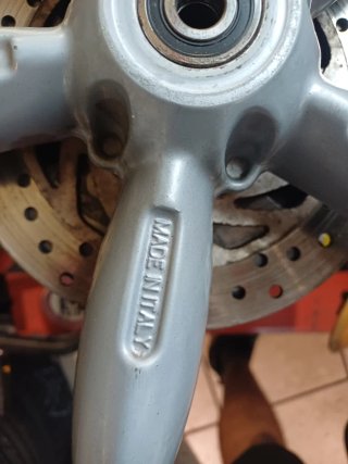 Cerchione anteriore Aprilia Scarabeo