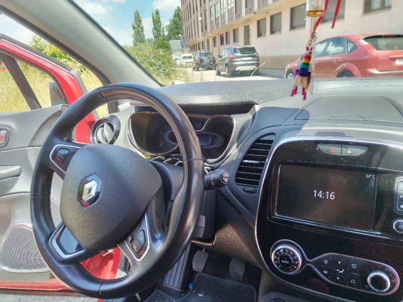 Renault Captur 2019 - foto 1