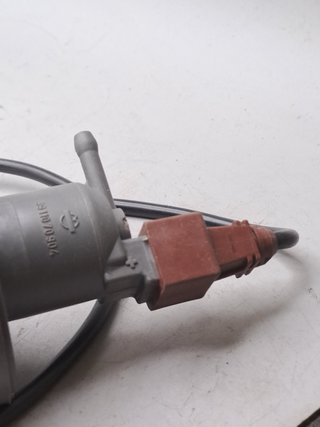 3911070904 Válvula control aire Audi 100