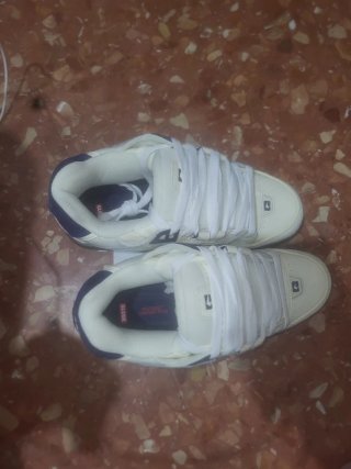 Zapatillas deportivas Globe blancas y azules