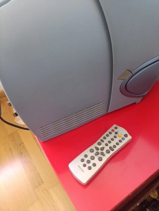 Televisión Philips con VHS Azul