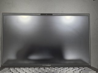 ASUS VivoBook S14 Ultrabook verde