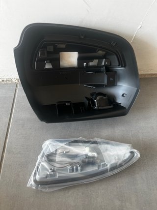 Tapa Espejo Lateral Toyota RAV4 XA50 con Intermite
