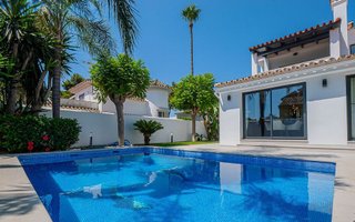 Chalet en alquiler en Nueva Andalucía centro en Marbella