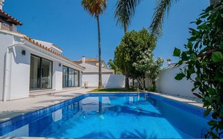 Chalet en alquiler en Nueva Andalucía centro en Marbella