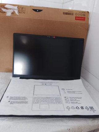 Lenovo V15 G4 Portátil Negro
