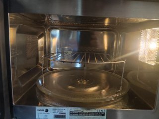 Horno empotrable y microondas
