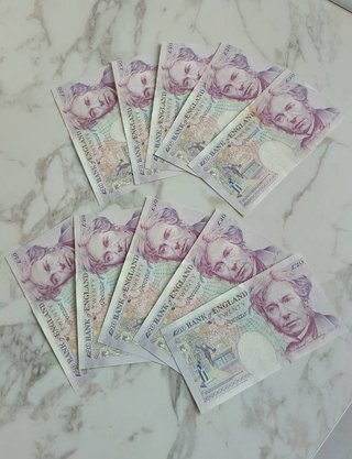 banconote sterline inglesi