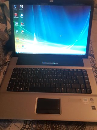 HP Portátil Plata y Negro
