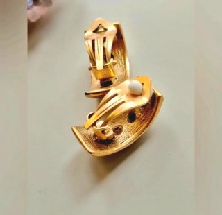 Pendientes vintage dorados con circonitas