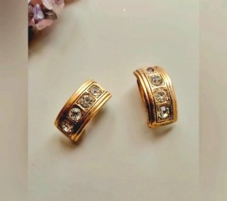 Pendientes vintage dorados con circonitas