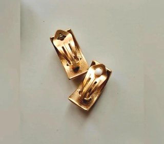 Pendientes vintage dorados con circonitas
