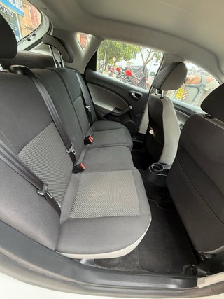 SEAT Ibiza 2016 pegatina C de la DGT