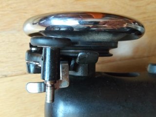 Máquina de coser Alfa antigua