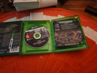 2 Juegos XBOX SERIES X: Alan Wake 2 y Space Marine