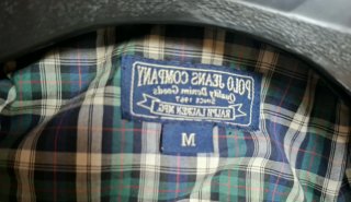 Chaqueta de paño negra con capucha