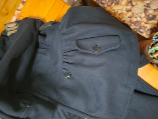 Chaqueta de paño negra con capucha