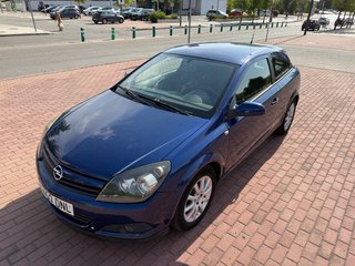 Opel Astra GTC 1.6 GASOLINA 3 PUERTAS