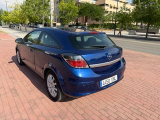 Opel Astra GTC 1.6 GASOLINA 3 PUERTAS