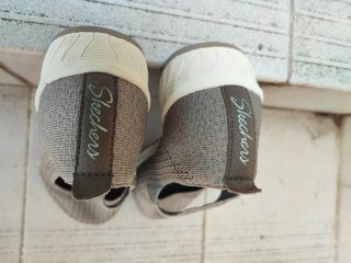 Manoletinas Skechers color topo