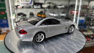 Mercedes sl55 safety car f1 escala 1:18