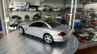 Mercedes sl55 safety car f1 escala 1:18