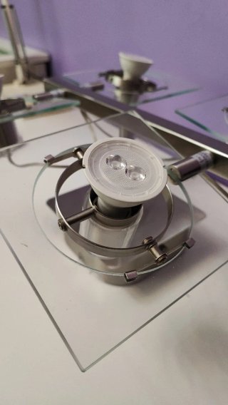 Lámpara de techo Ikea con luces LED incluidas
