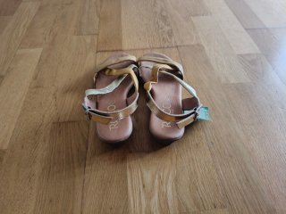 Sandalias Roco Talla 39 Doradas
