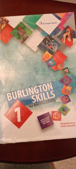 LOTE LIBRO DE 1° BACHILLERATO SOCIALES